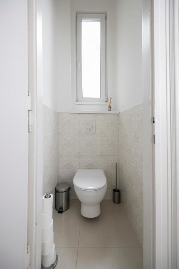 Jettsetter Luxury Apartment By Andrassy Ave & Opera Budapest Exteriör bild